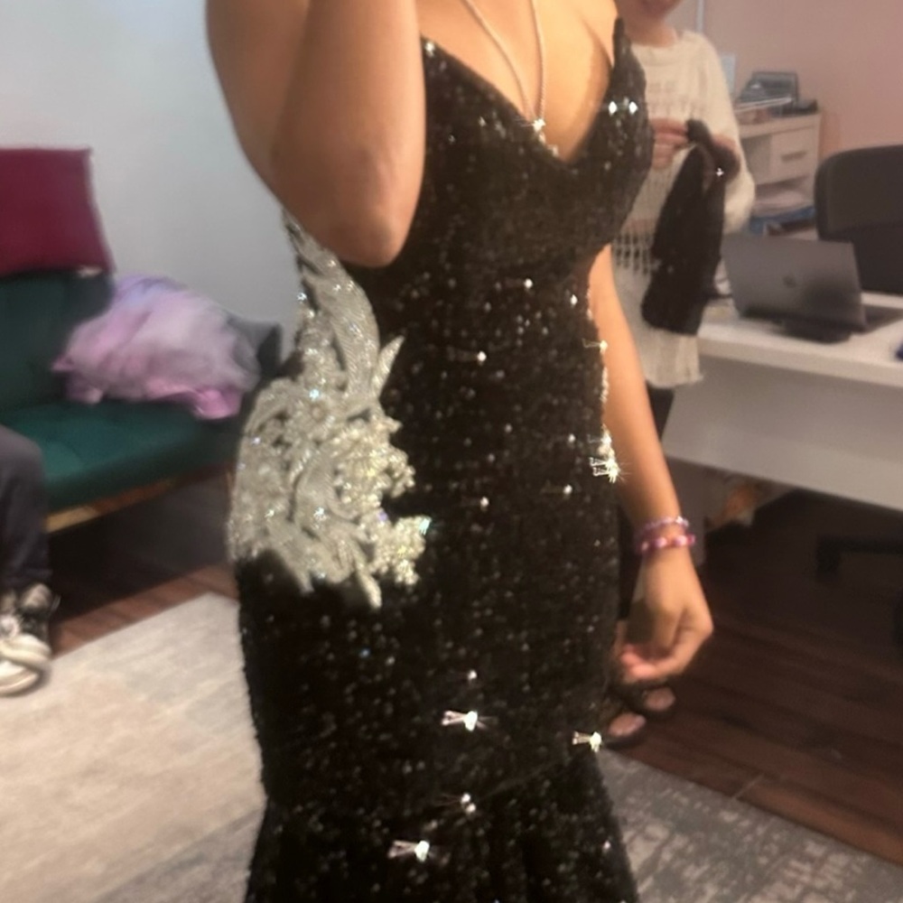 Specialized Black And Silver Sequin Sweetheart Go… - image 1